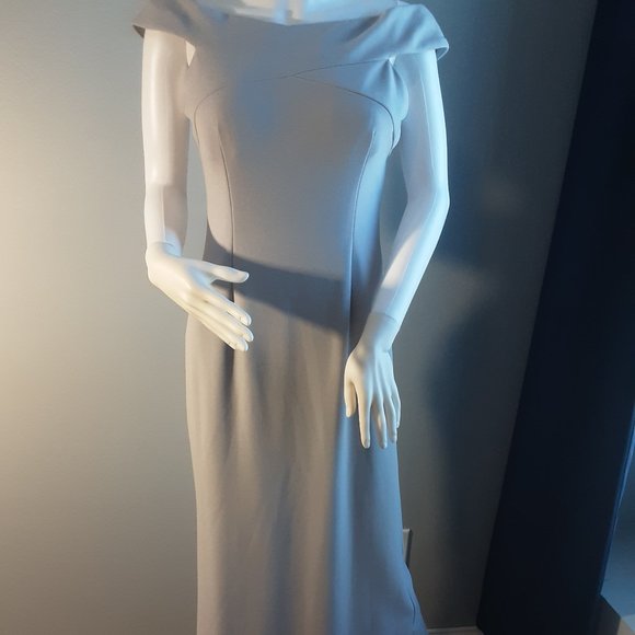 EVENING GOWN by ADRIANNA PAPELL - Picture 1 of 8